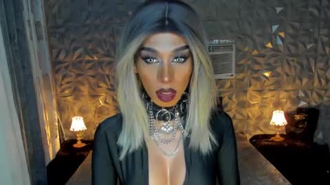 Snapshot of anitacruisze chatting on February 24, 2025, 10:25 pm Miss Ann online show from February 24, 2025, 10:25 pm