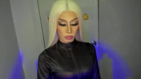 Snapshot of anitacruisze chatting on September 20, 2025, 2:01 am Miss Ann online show from September 20, 2025, 2:01 am