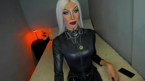 Snapshot of anitacruisze chatting on September 26, 2025, 10:03 pm Miss Ann online show from September 26, 2025, 10:03 pm