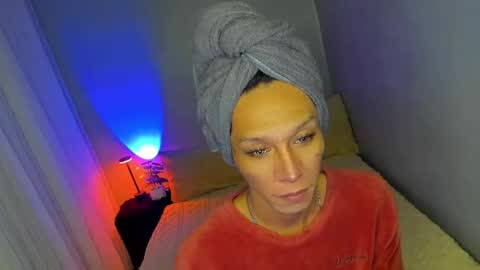 Snapshot of anitacruisze chatting on October 2, 2025, 8:16 pm Miss Ann online show from October 2, 2025, 8:16 pm