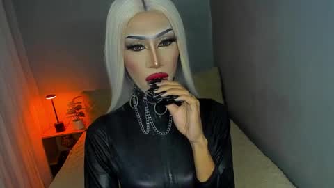 Snapshot of anitacruisze chatting on October 5, 2025, 8:51 pm Miss Ann online show from October 5, 2025, 8:51 pm