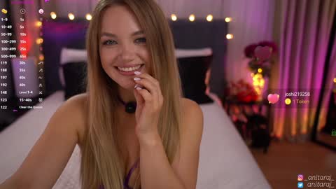 Snapshot of anitaraj_ chatting on September 18, 2025, 8:44 pm Im Anita thumb up me please its important online show from September 18, 2025, 8:44 pm