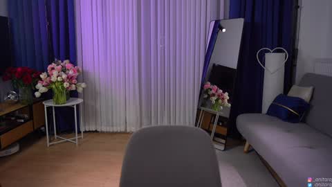 Im Anita thumb up me please its important online show from March 12, 2026, 6:03 pm