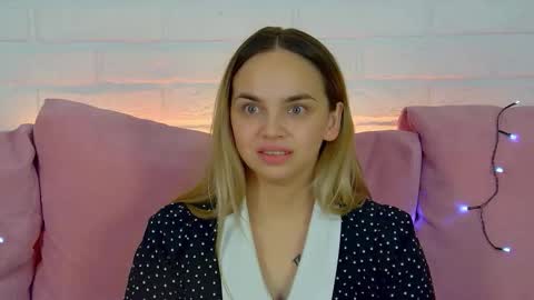 AnitaVenture online show from October 2, 2025, 4:25 pm