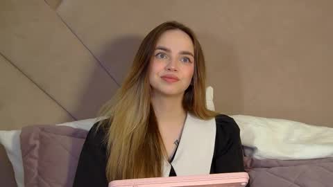 AnitaVenture online show from April 17, 2026, 4:26 am