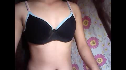 Snapshot of aniyahmii chatting on March 14, 2026, 11:32 pm aniyahmii online show from March 14, 2026, 11:32 pm