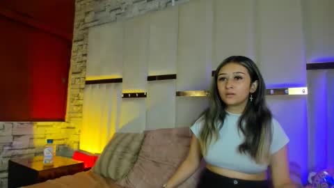 ANGEL AND TEFY online show from February 9, 2026, 4:44 pm