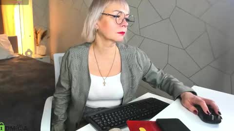 Snapshot of ann_annise chatting on February 13, 2026, 1:12 am ann_annise online show from February 13, 2026, 1:12 am