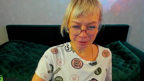 ann_annise online show from April 17, 2026, 7:44 am