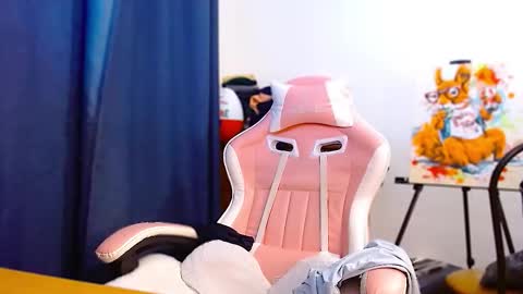 Snapshot of ann_mikele chatting on October 30, 2025, 11:11 am Ann online show from October 30, 2025, 11:11 am