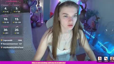 ann_woood online show from March 26, 2026, 8:03 pm