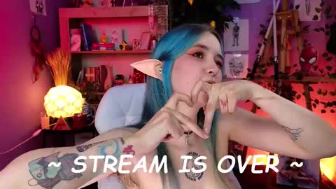 Snapshot of anna_bloom_ chatting on February 12, 2025, 8:07 pm Violett online show from February 12, 2025, 8:07 pm