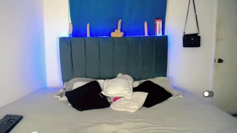 Snapshot of anna_dollss_ chatting on October 30, 2025, 2:57 am Anailyn figueroa online show from October 30, 2025, 2:57 am