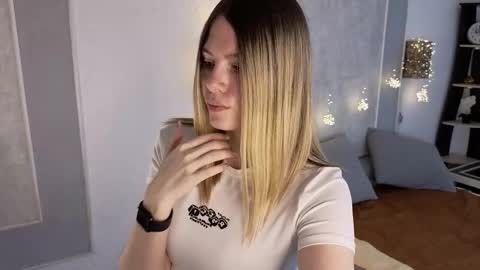 Snapshot of anna_goodman chatting on February 15, 2025, 9:16 am anna_goodman online show from February 15, 2025, 9:16 am