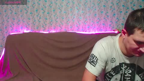 AnnaJake online show from November 17, 2025, 9:48 am