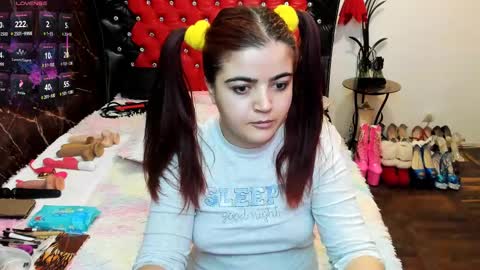Snapshot of anna_lwice chatting on February 14, 2025, 8:52 am Ana online show from February 14, 2025, 8:52 am