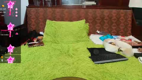 Snapshot of anna_lwice chatting on October 24, 2025, 7:49 am Ana online show from October 24, 2025, 7:49 am