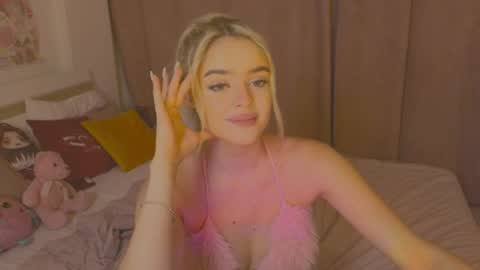 Snapshot of anna_nickol chatting on July 7, 2026, 5:17 pm Anna online show from July 7, 2026, 5:17 pm