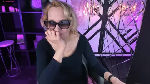 Anna online show from May 28, 2026, 5:38 am