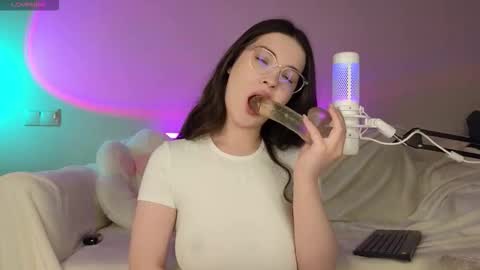 Snapshot of annaaoki chatting on October 7, 2025, 5:26 am AnnaAoki online show from October 7, 2025, 5:26 am