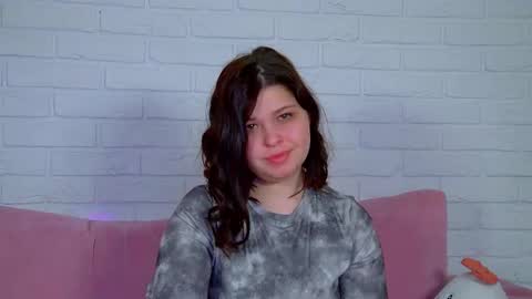 AnnaBanksy online show from May 6, 2026, 4:30 am