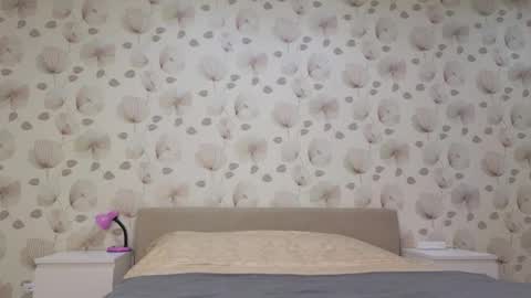 annabel_themoon online show from September 30, 2025, 3:00 am