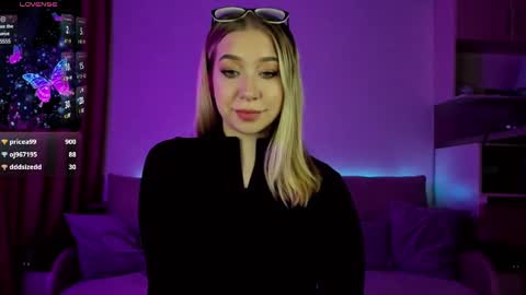 Snapshot of annabelle_art chatting on March 3, 2025, 4:46 pm Annabelle online show from March 3, 2025, 4:46 pm