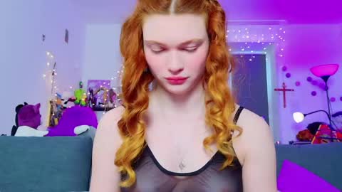 Snapshot of annakeenon chatting on April 24, 2026, 5:54 am Anna online show from April 24, 2026, 5:54 am