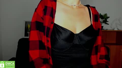 Snapshot of annakillian_kiss chatting on October 3, 2025, 5:48 am Anna online show from October 3, 2025, 5:48 am