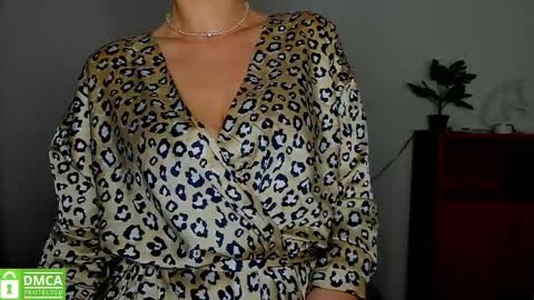 Snapshot of annakillian_kiss chatting on October 5, 2025, 5:28 am Anna online show from October 5, 2025, 5:28 am