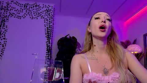 Annastasia online show from March 21, 2026, 8:19 am