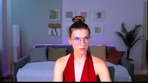 Snapshot of annathorne chatting on June 25, 2026, 5:07 am Im Anna online show from June 25, 2026, 5:07 am