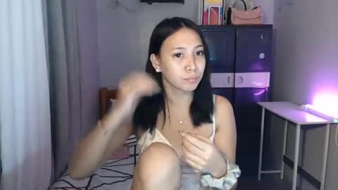 Snapshot of anne_chanelx chatting on May 11, 2026, 4:04 pm anne_chanelx online show from May 11, 2026, 4:04 pm
