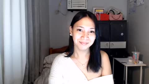 Snapshot of anne_chanelx chatting on May 30, 2026, 2:25 pm anne_chanelx online show from May 30, 2026, 2:25 pm