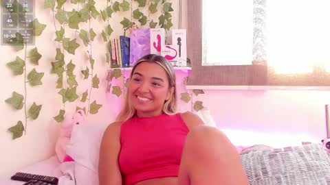 Snapshot of annebull_ chatting on January 30, 2025, 8:21 pm Anne online show from January 30, 2025, 8:21 pm