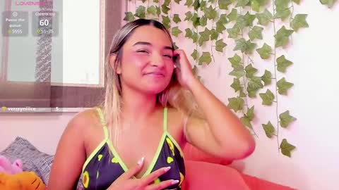 Snapshot of annebull_ chatting on March 5, 2025, 9:26 pm Anne online show from March 5, 2025, 9:26 pm