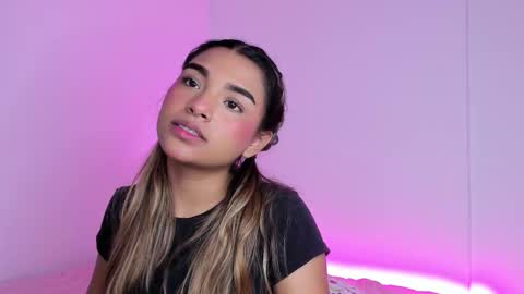 Anne online show from September 19, 2025, 8:05 am