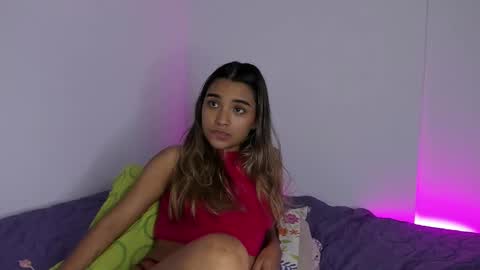 Snapshot of annebull_ chatting on October 4, 2025, 1:36 am Anne online show from October 4, 2025, 1:36 am