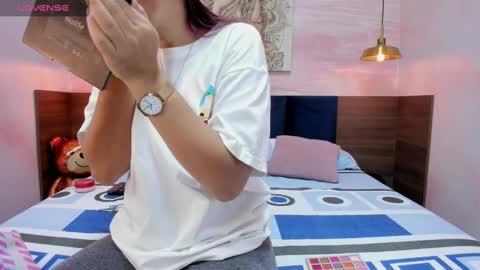 Snapshot of annedixie chatting on February 20, 2025, 3:12 am Anne online show from February 20, 2025, 3:12 am