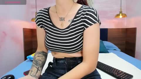 Snapshot of annedixie chatting on March 5, 2025, 3:08 am Anne online show from March 5, 2025, 3:08 am