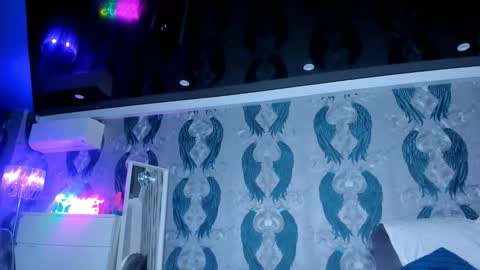 Snapshot of anneswhite chatting on September 26, 2025, 3:54 am Ana online show from September 26, 2025, 3:54 am