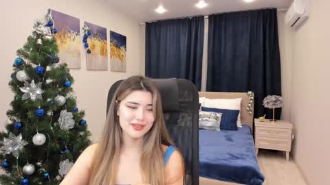 Snapshot of annetli chatting on December 12, 2024, 10:13 am annetli online show from December 12, 2024, 10:13 am