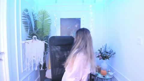 Snapshot of annetli chatting on October 16, 2025, 3:29 am annetli online show from October 16, 2025, 3:29 am