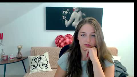 Snapshot of annewilsonn chatting on June 12, 2026, 8:24 am annewilsonn online show from June 12, 2026, 8:24 am