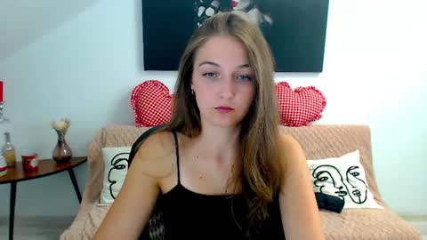 Snapshot of annewilsonn chatting on July 22, 2026, 4:37 am annewilsonn online show from July 22, 2026, 4:37 am