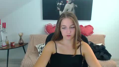 Snapshot of annewilsonn chatting on July 24, 2026, 6:44 am annewilsonn online show from July 24, 2026, 6:44 am