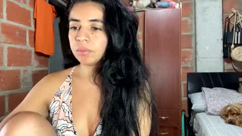 Snapshot of anngela01 chatting on September 29, 2025, 11:09 pm anngela online show from September 29, 2025, 11:09 pm