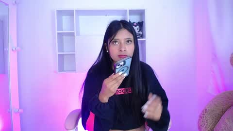 Anni online show from January 15, 2025, 11:21 am