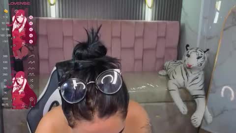 Anni acker b online show from January 5, 2026, 5:27 pm