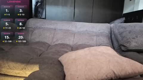 Snapshot of anni_art chatting on September 27, 2025, 9:20 pm Anni online show from September 27, 2025, 9:20 pm